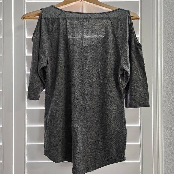 Mudd Cold Shoulder Top - Picture 5 of 5